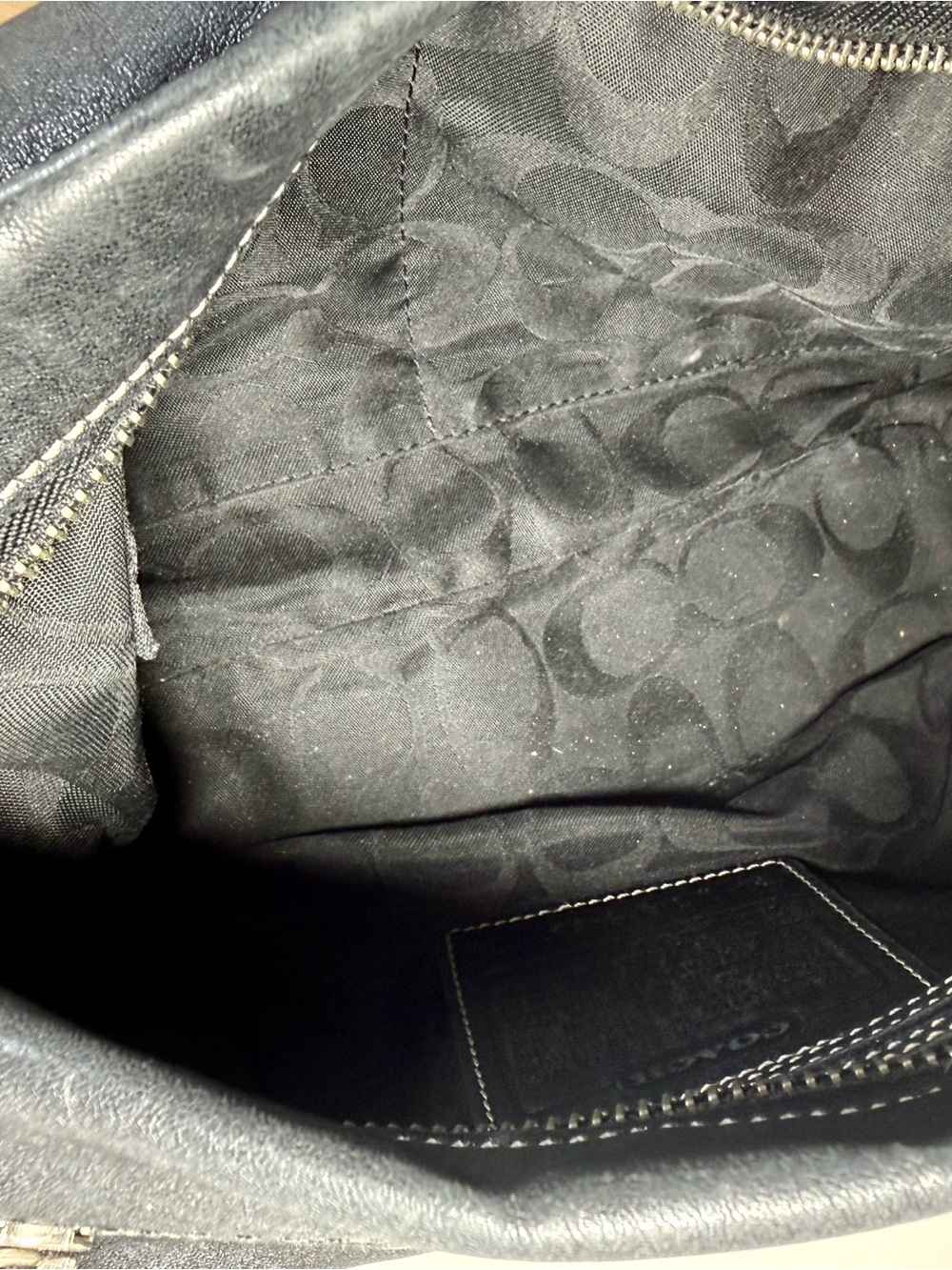 COACH Vintage Y2K East/West Black Leather Shoulder Bag with Tassel - EUC! - Picture 8 of 12